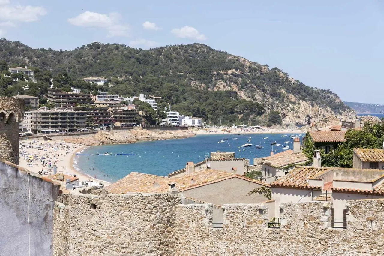 Luxury Rocamar - Primera Linea De Mar-Terraza トッサ・デ・マール 0*,  スペイン